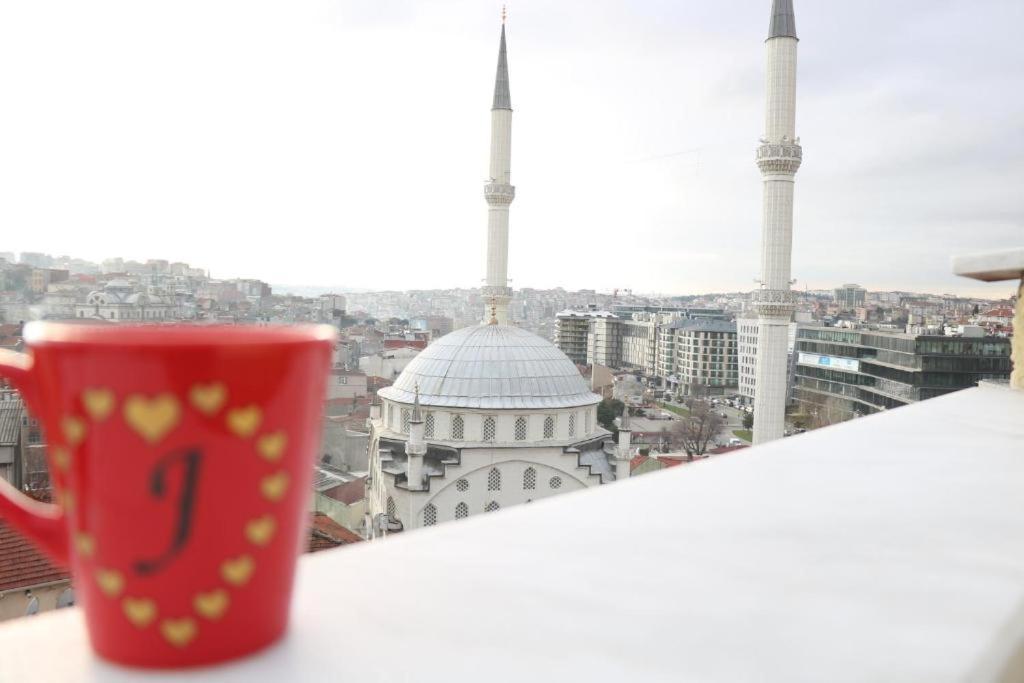 Taksim White Suit Istanbul Ngoại thất bức ảnh